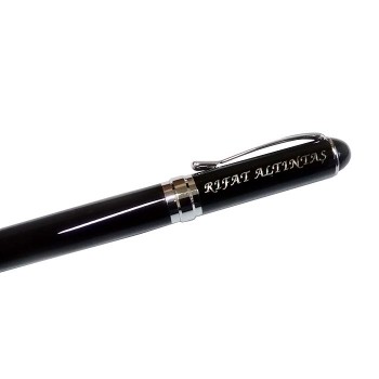 İsme Özel Siyah Renk Özel Kutusu İçinde Klasik Dolma kalem